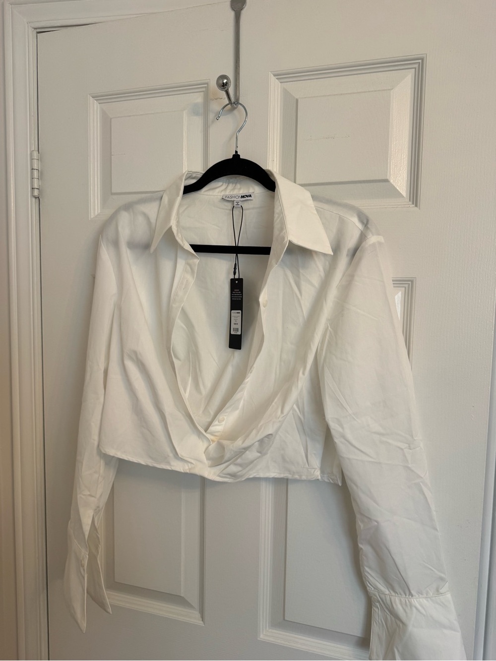 CROPPED TOP (BRAND NEW WITH TAGS)